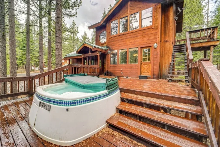 4 Bedrooms Cottage