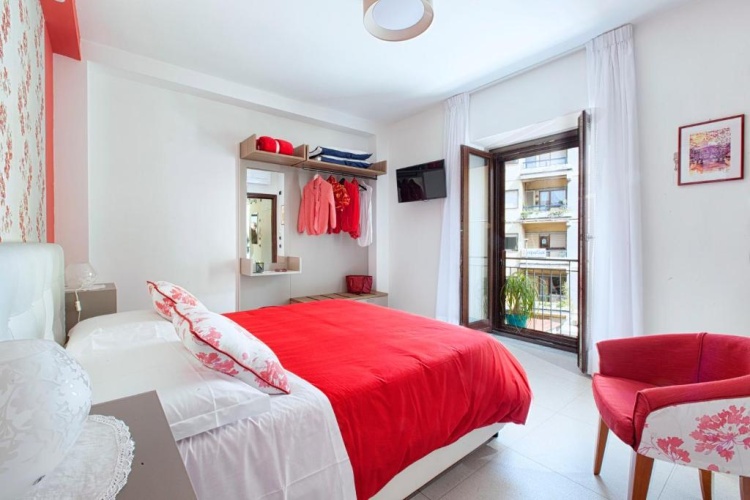 Apartment with balcony