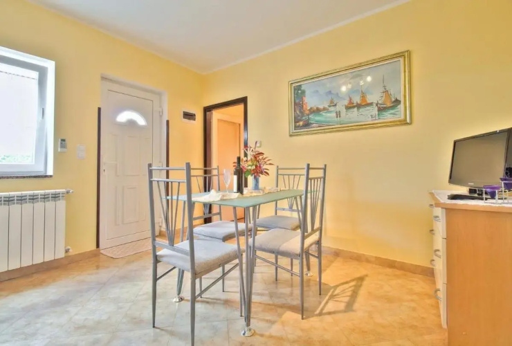 Lorena Apartments