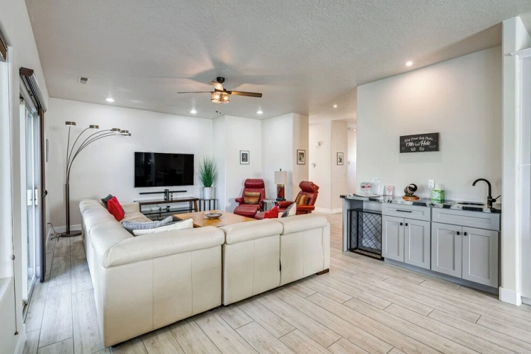 3 Bedrooms Cottage