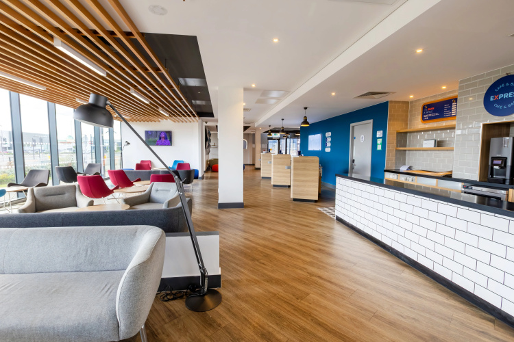 Holiday Inn Express Manchester - Trafford City photo 18