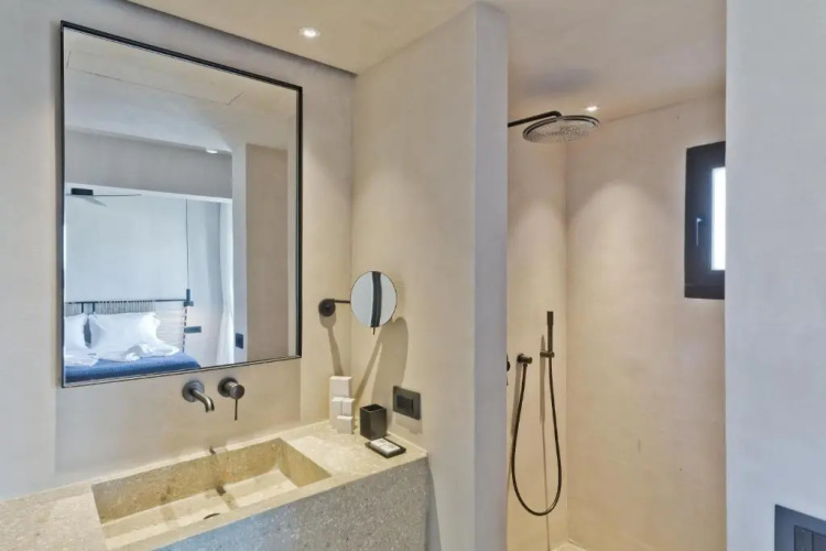 Almi Luxury Rooms