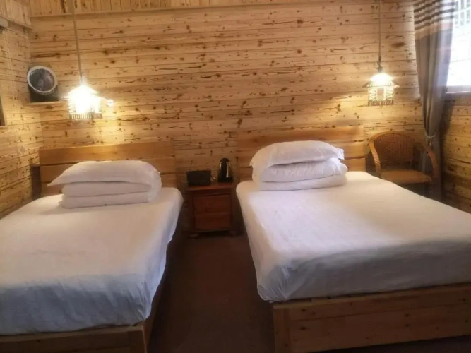 Deluxe Family Suite