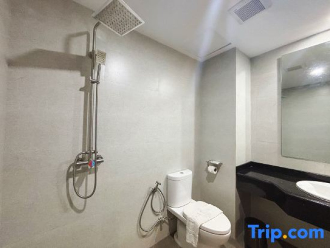 Golden Arrow Hotel