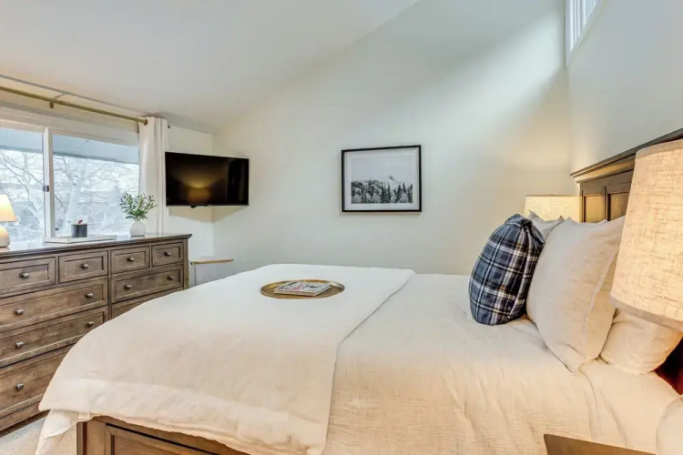 Par & Powder: Avon Haven w/ Golf & Ski Access!