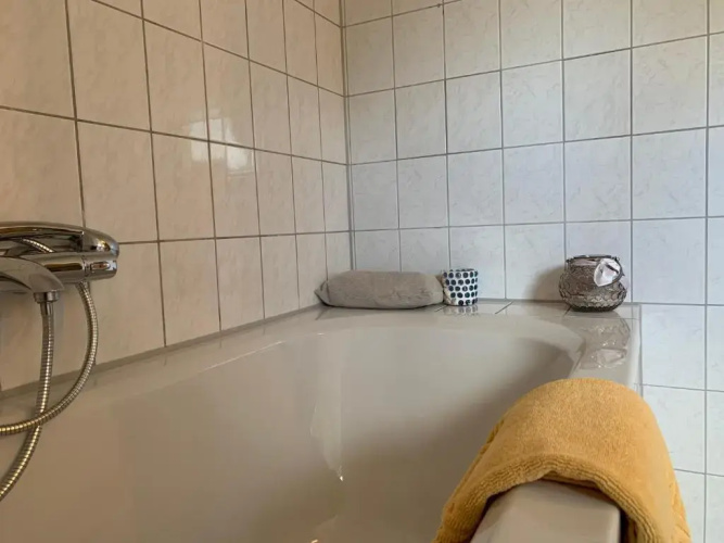 Heideweg, 3 Zimmer Obergeschoss Appartement mit Garten-Sitzplatz