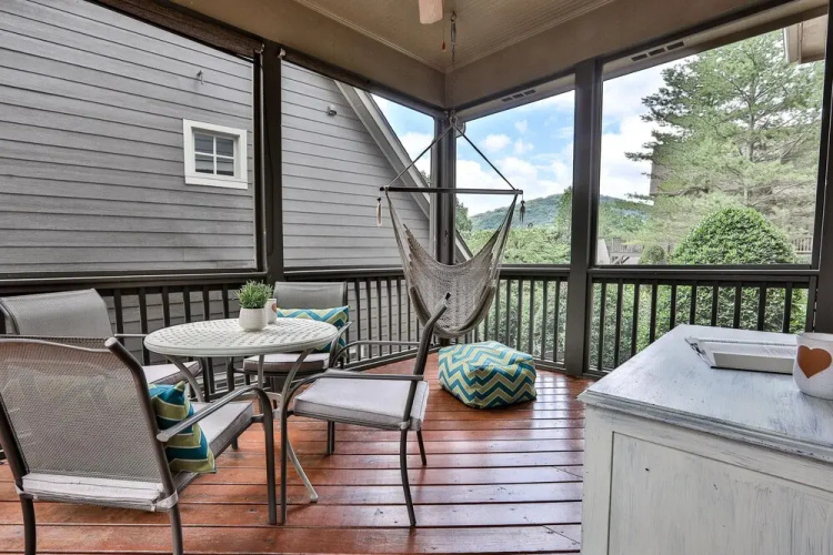 Bear Pause Cottage