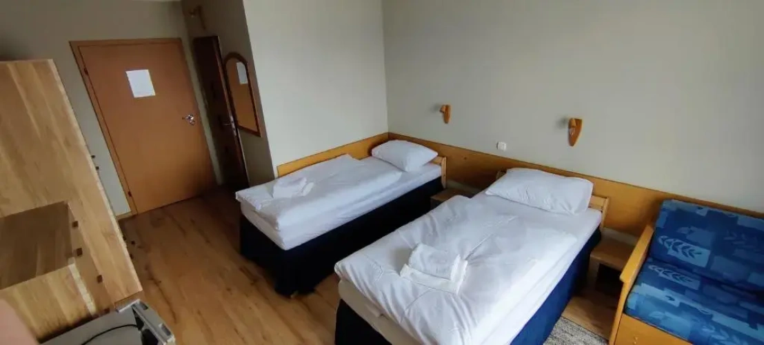 Standard Twin room with balcony