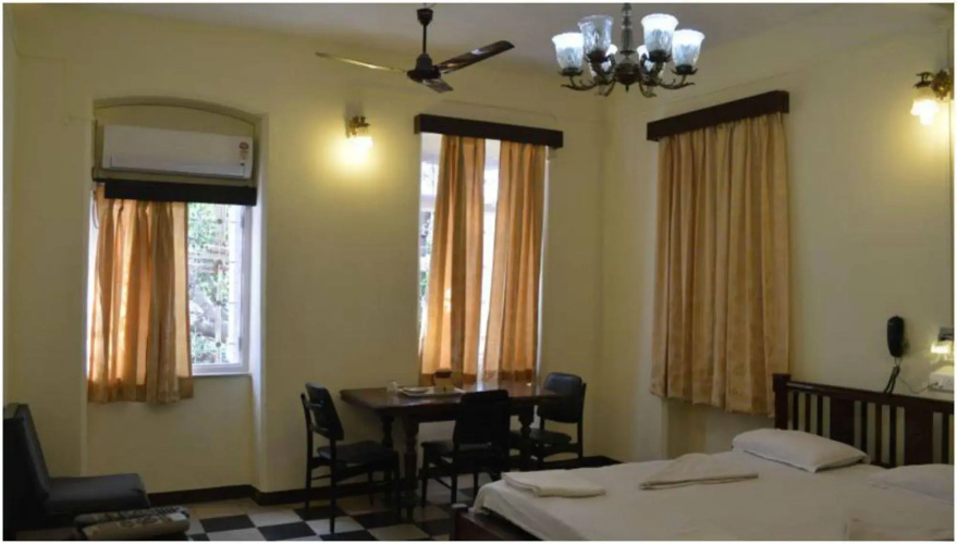 Bentleys Hotel Colaba