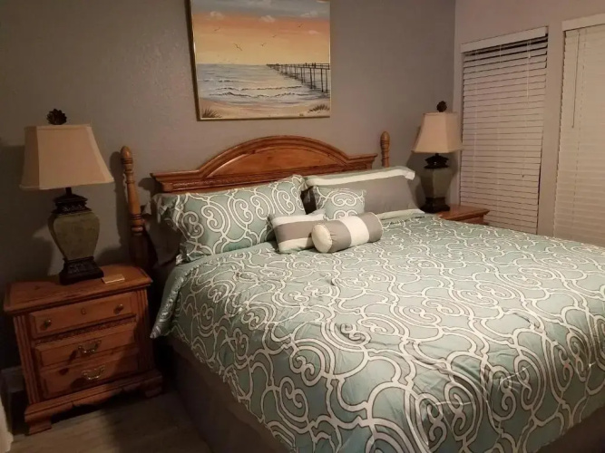2BR/1BA Sienna Park Apartment