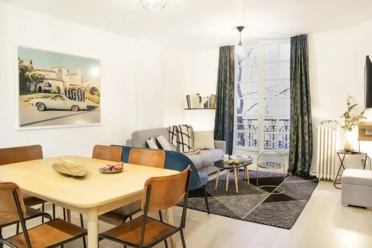 2 Bedrooms Apartment