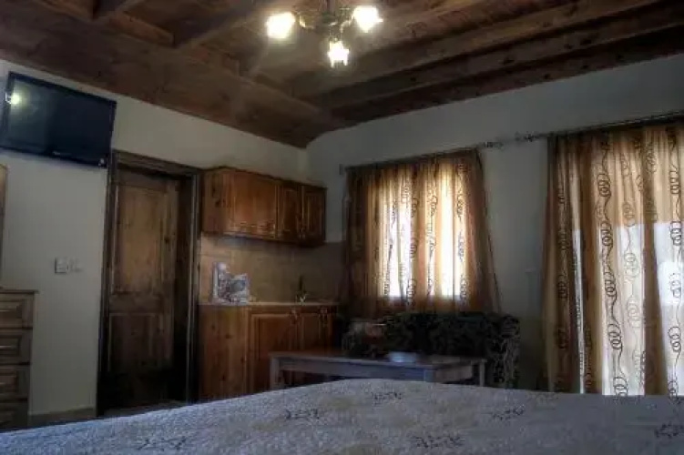 Toula Rooms