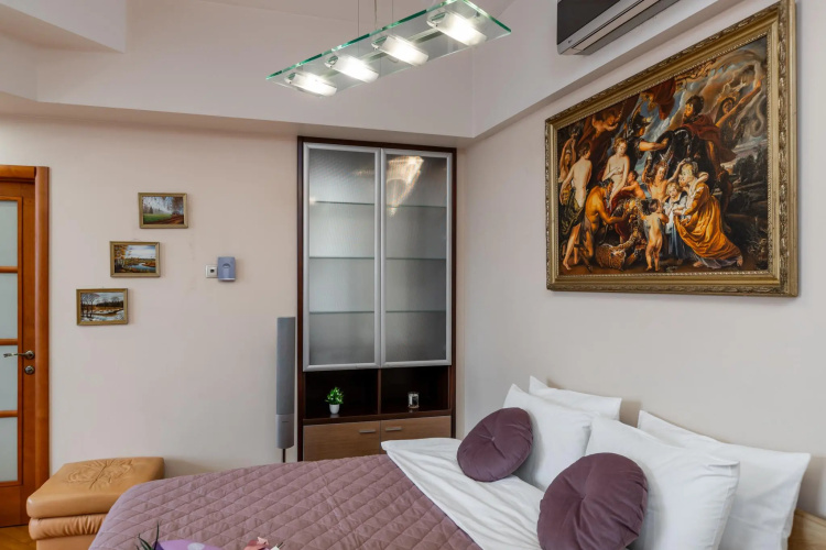 Apartments on Independence Avenue 12