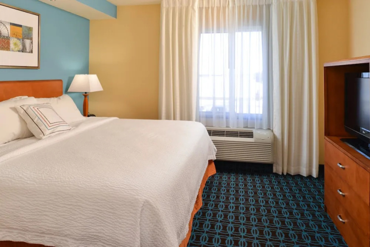 Fairfield Inn & Suites Bloomington