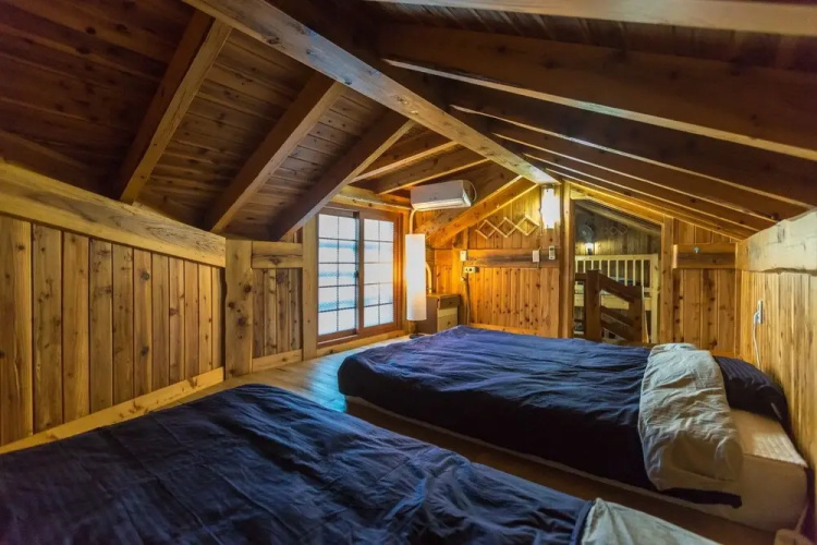 8PM Party Guesthouse Seongsan-Hostel