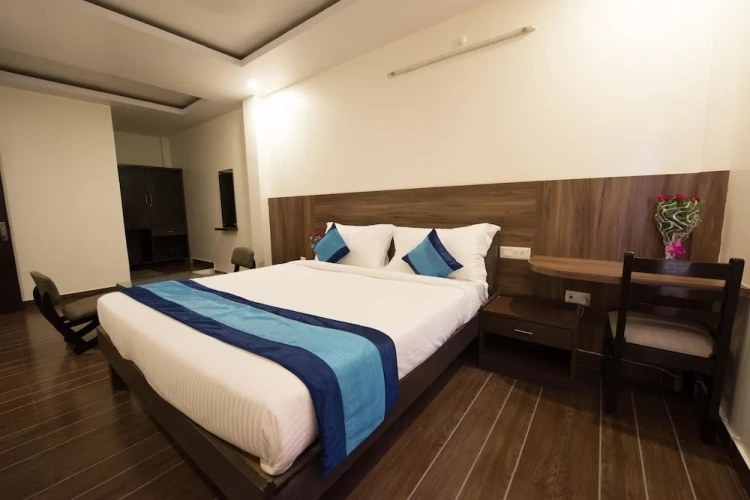Superior Double room with city view