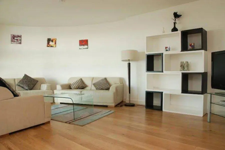 Falcon Wharf Apartments