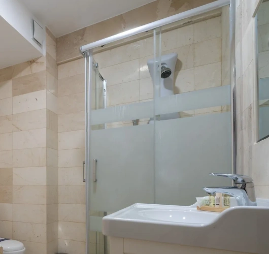 2 Bedrooms Family Apartment with city view
