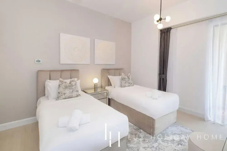 LUX  The Luxurious Central JBR Suite