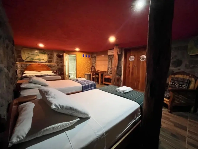 Standard Triple room