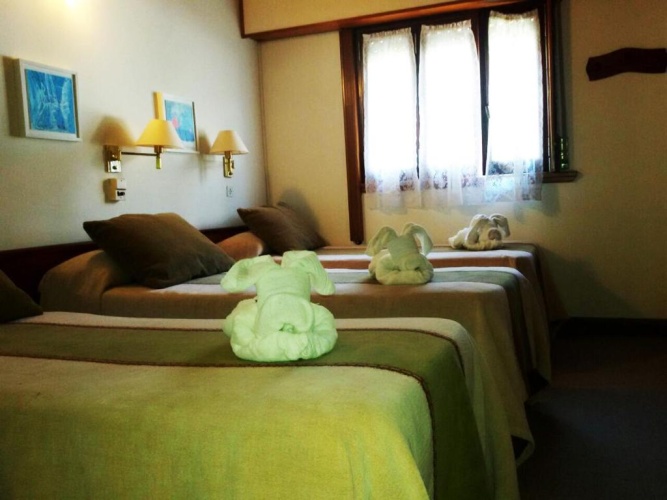 Standard Triple room
