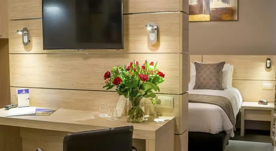 Best Western Plus Aero 44