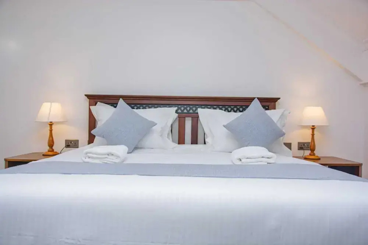 Kitwa by Edmor Suites