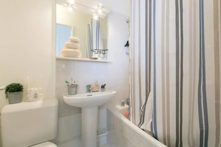 1 Bedroom Apartment Paris Montparnasse - Image 7