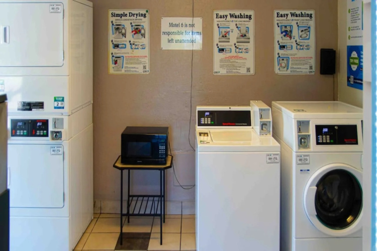 Motel 6 Lantana photo 17