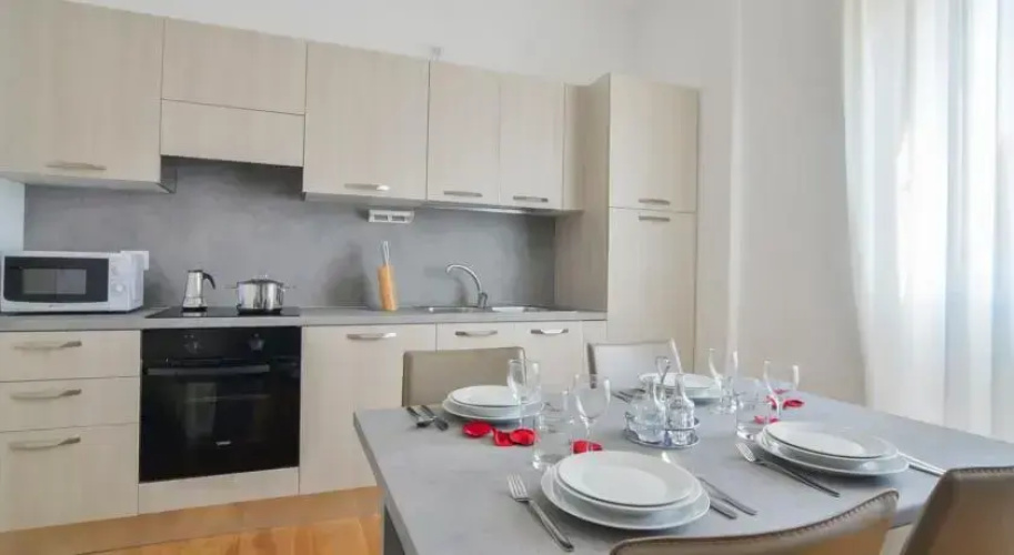 Palazzo Farini Halldis Apartments