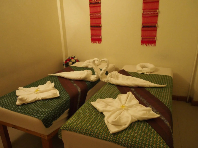 Bangkok Centre Hotel (SHA Plus+)