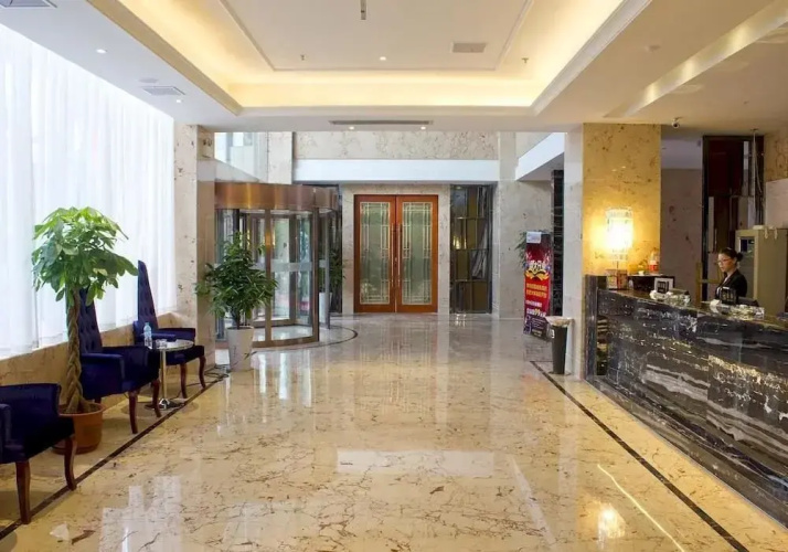 Eral Hotel