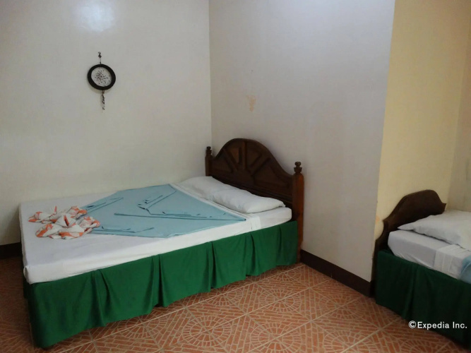 OYO 621 De Loro Inn