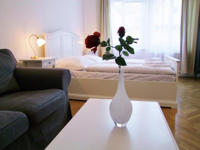 3 Bedrooms Apartment