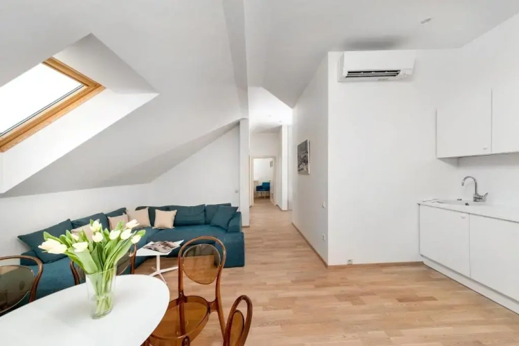 3 Bedrooms Apartment
