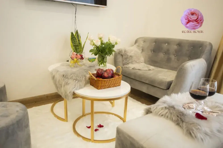 Rosy Home
