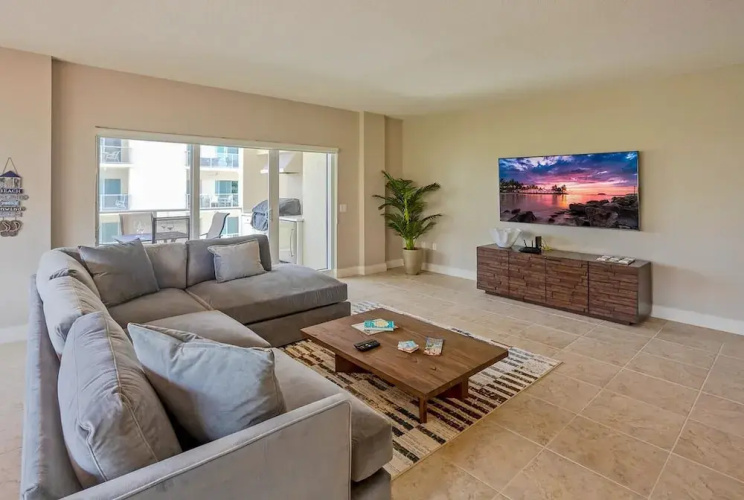 Crescent Condos by Beachside Management