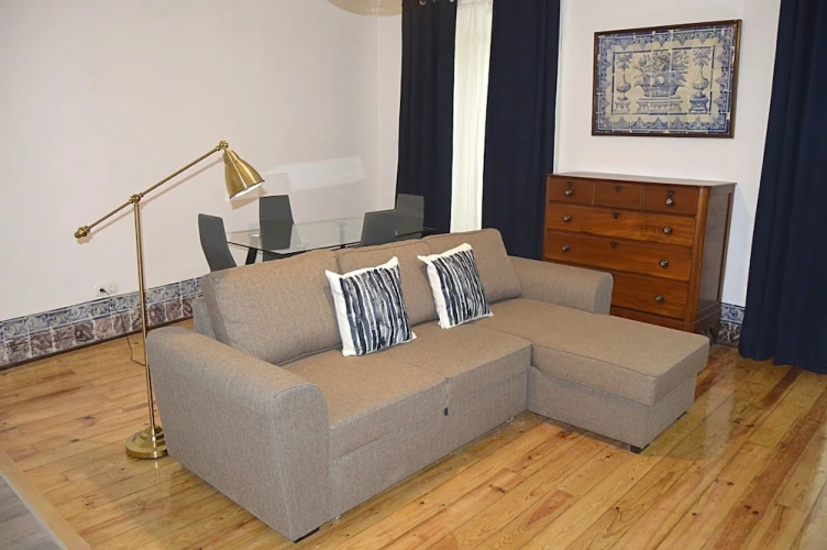 2 Bedrooms Comfort Apartment with balcony and with city view