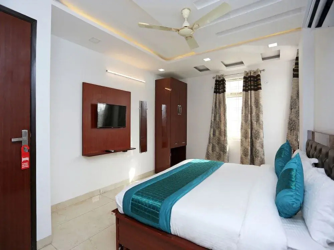 OYO 14384 Luxury residency