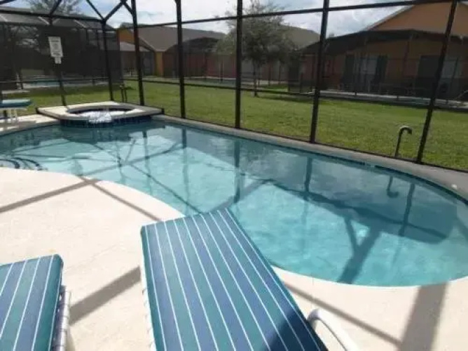33 Andalusia House