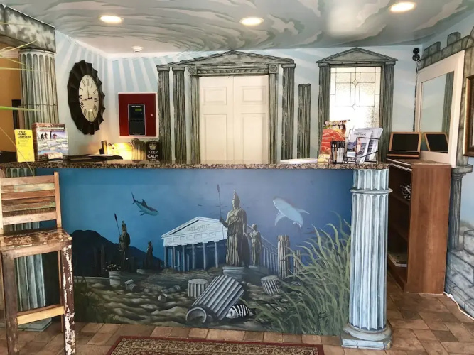 Atlantis Inn