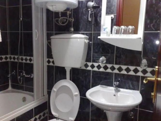 Standard Triple room with view