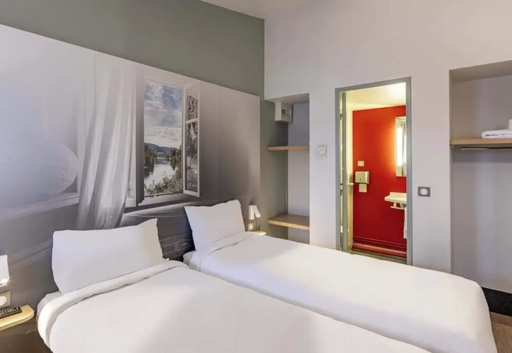 Standard Twin room