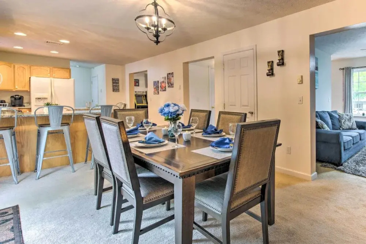 Jacuzzi & Resort Amenities: Tobyhanna Family Home! - Pocono Pines, PA
