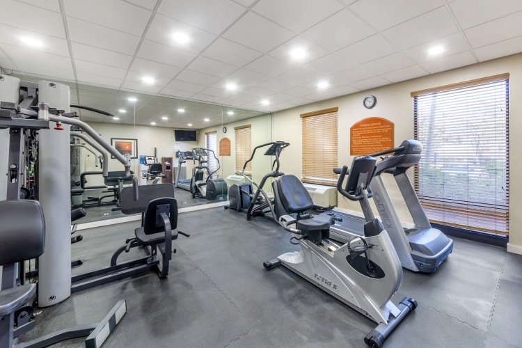 Best Western Plus Kendall Hotel & Suites photo 21