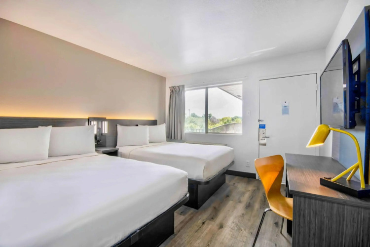 Motel 6 Austin, TX - North