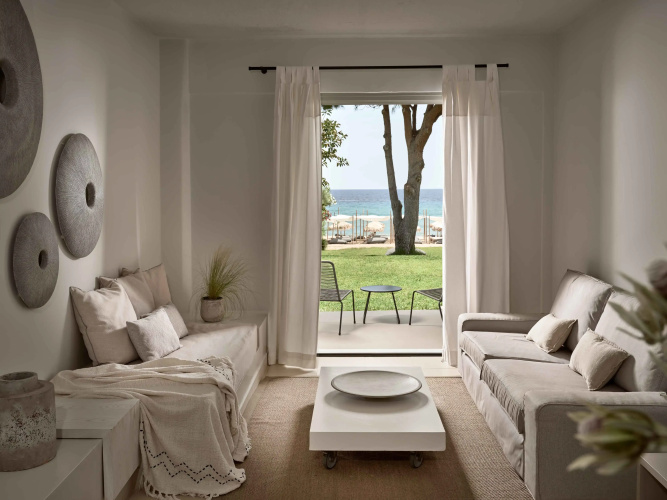 The Bay Hotel & Suites