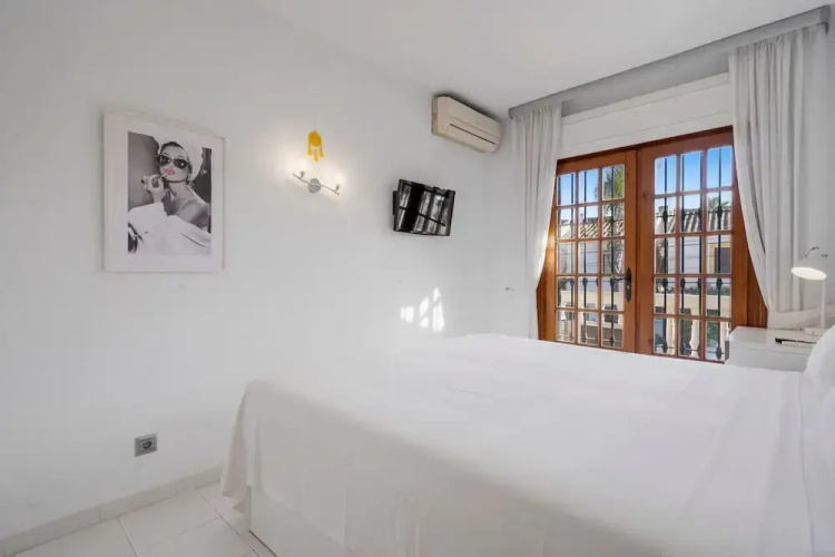 La Campana Apartment With Pool - Ref 60