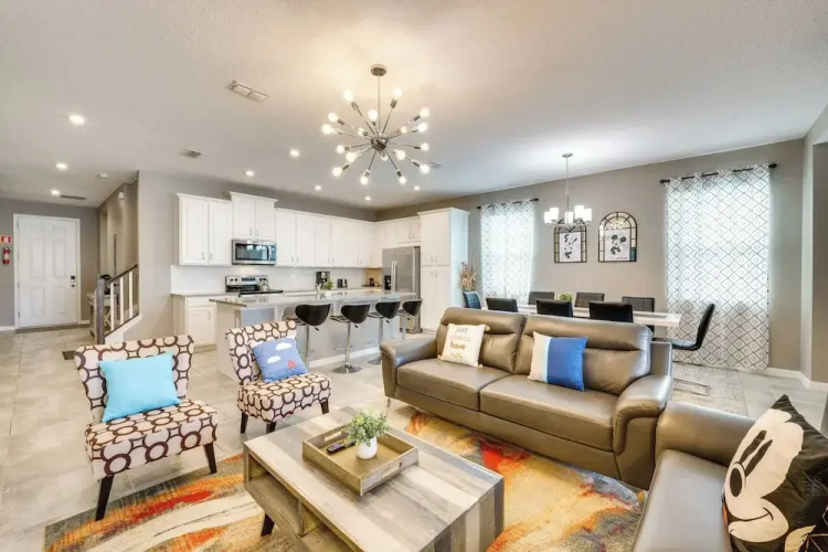 7 Mi to Wdw: Townhome w/ Private Pool