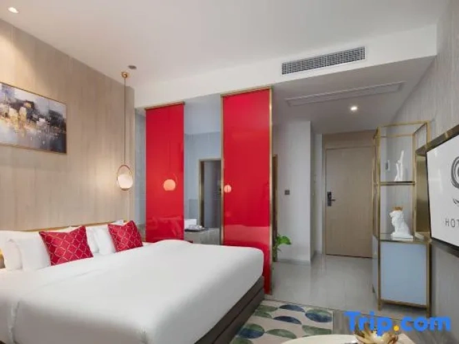Standard Double room with city view